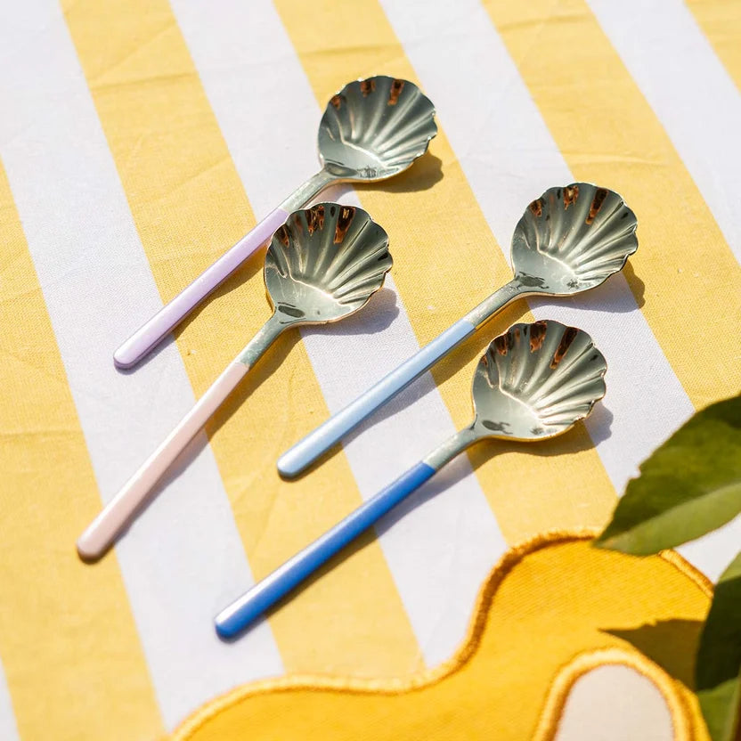 Colorful Shell-Shaped Set of 4