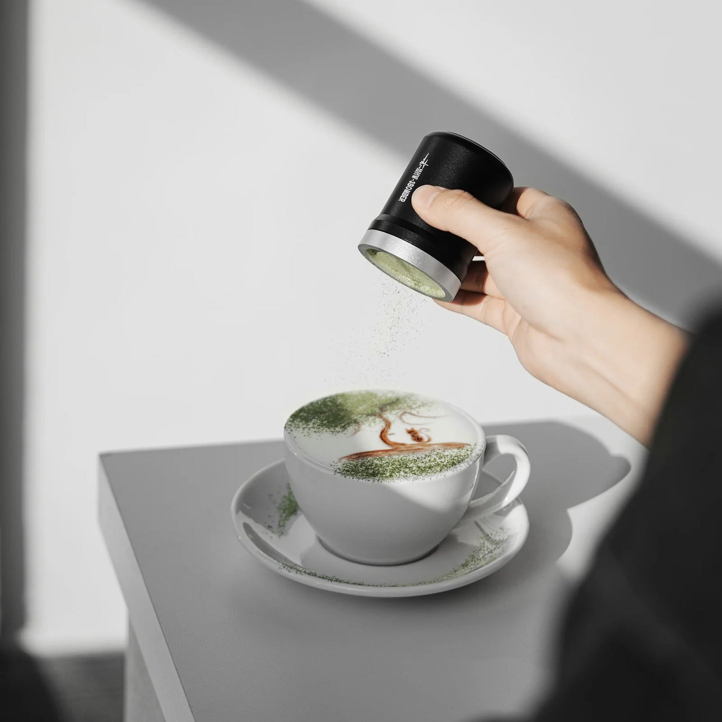 MHW-3BOMBER - Shark Powder Shaker